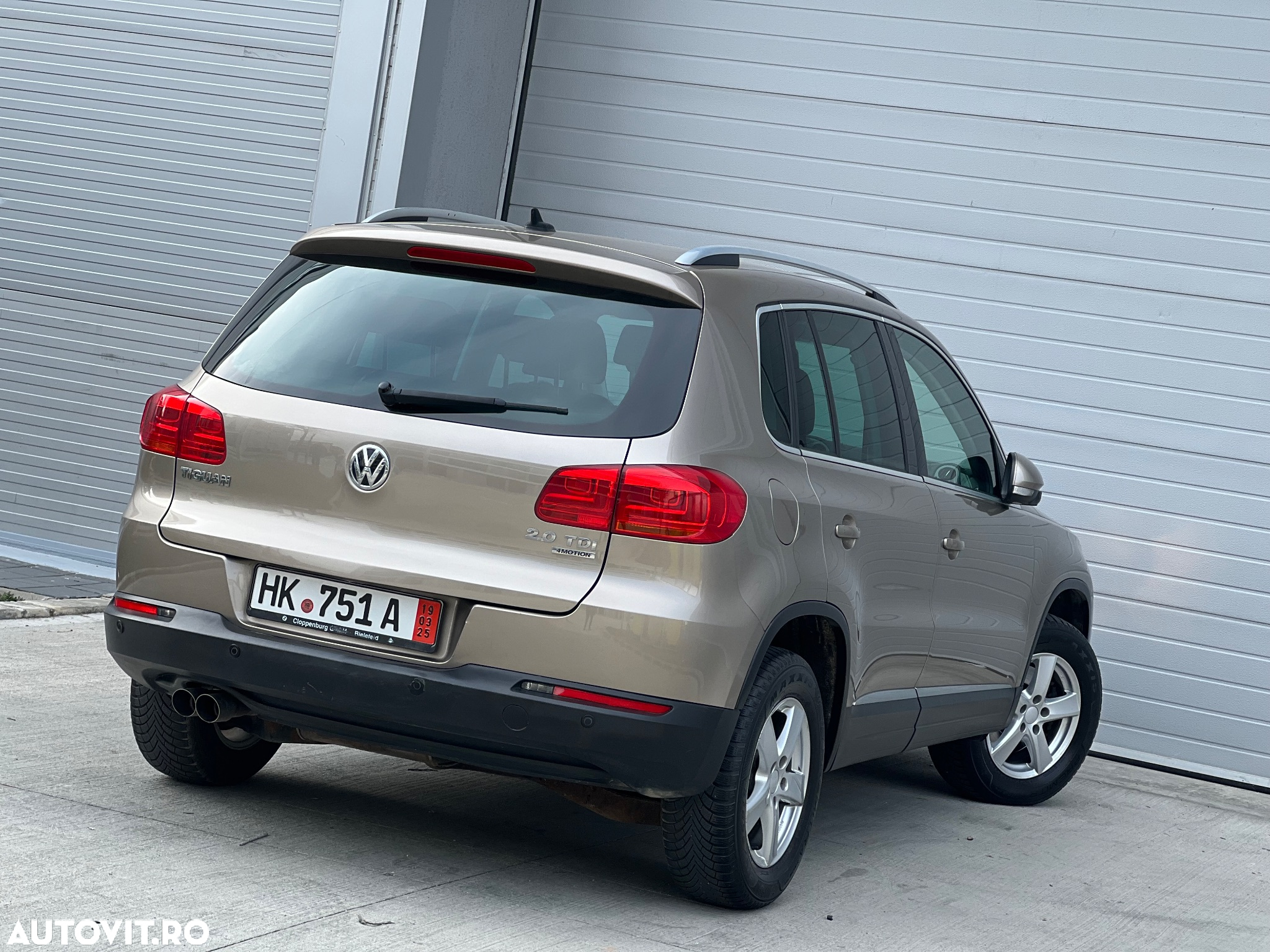 Volkswagen Tiguan 2.0 TDI 4Motion DSG Sport & Style - 4