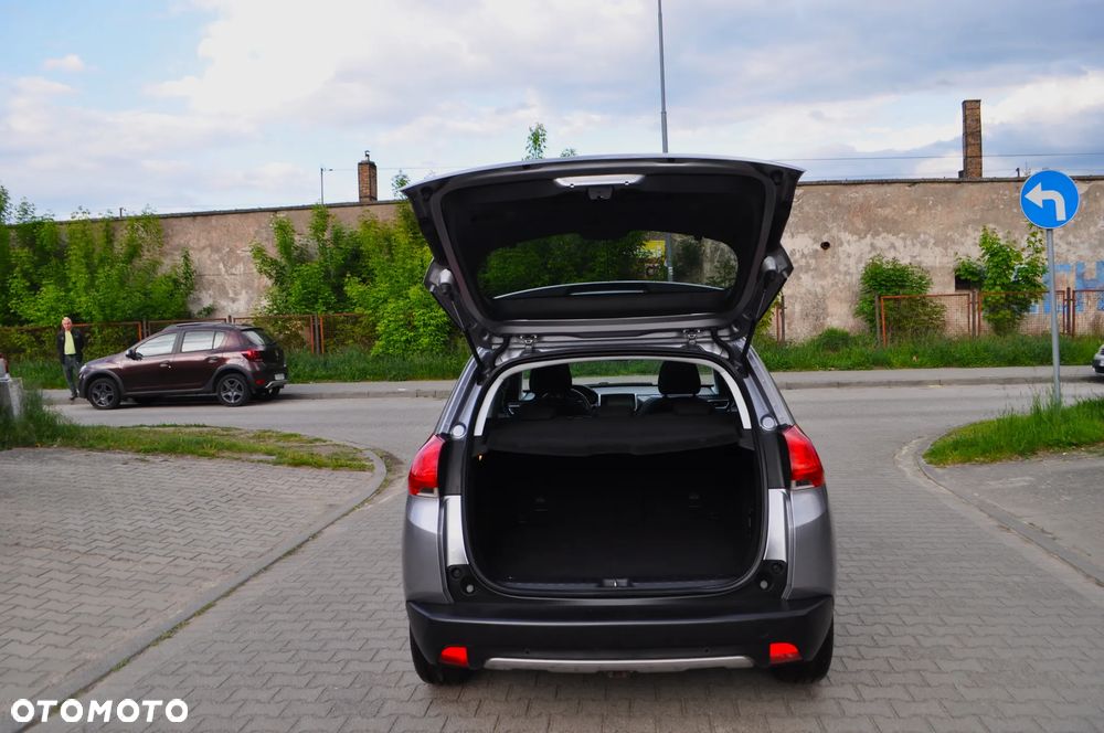 Peugeot 2008 BlueHDi 100 STOP & START Allure - 9