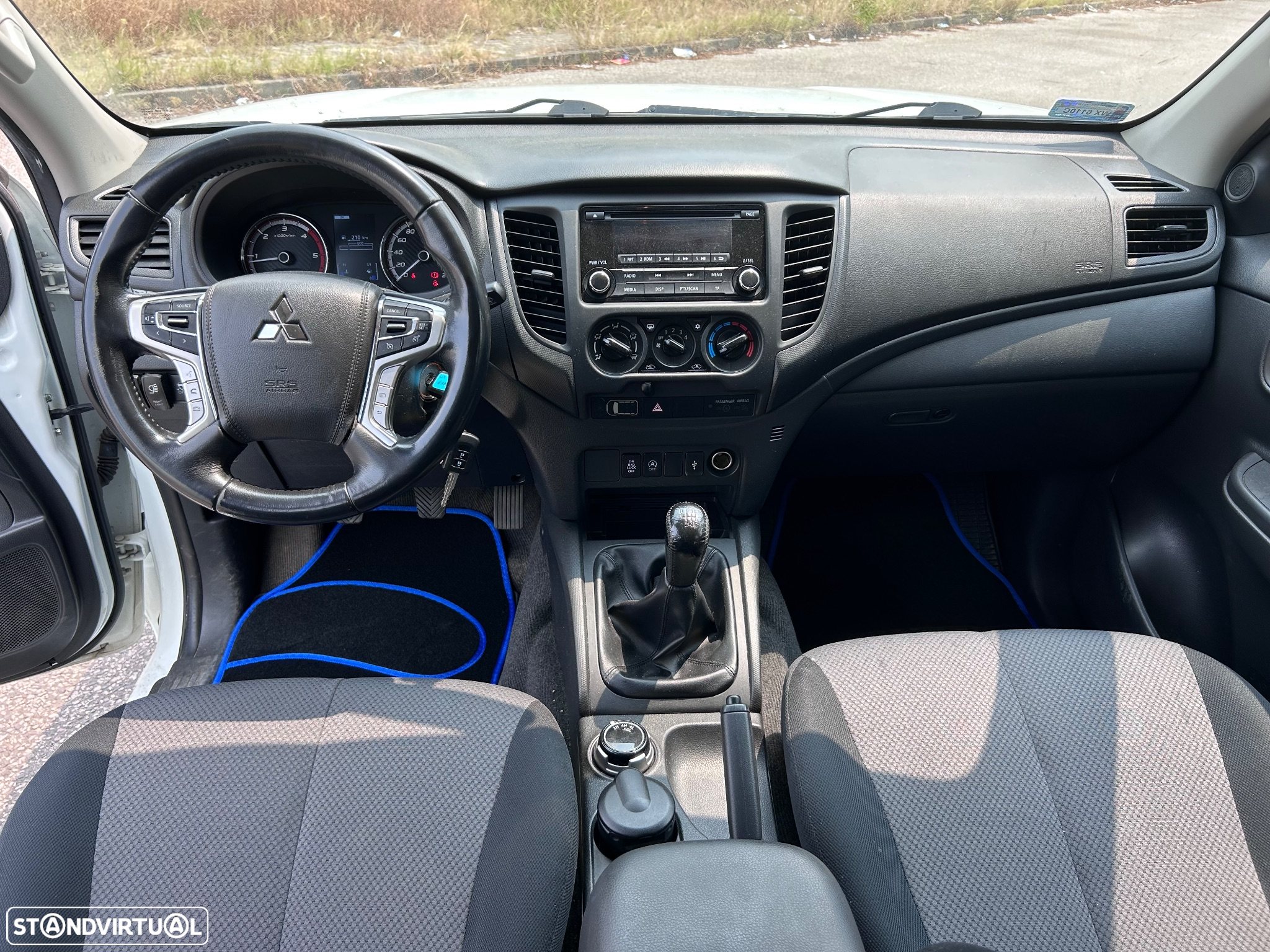 Mitsubishi L200 2.3 DI-D CD Invite Strakar Look 4WD - 6
