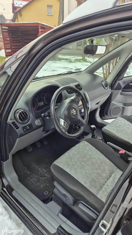 Suzuki SX4 - 29