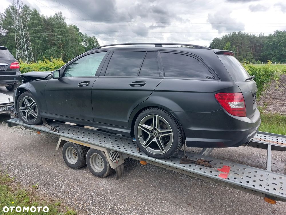 Mercedes-Benz Klasa C 350 CDI DPF (BlueEFFICIENCY) 7G-TRONIC Avantgarde - 11