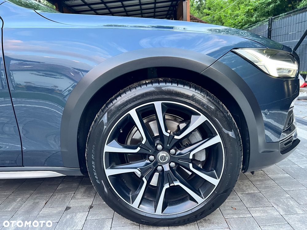 Volvo V90 Cross Country B6 B AWD Ultimate - 26