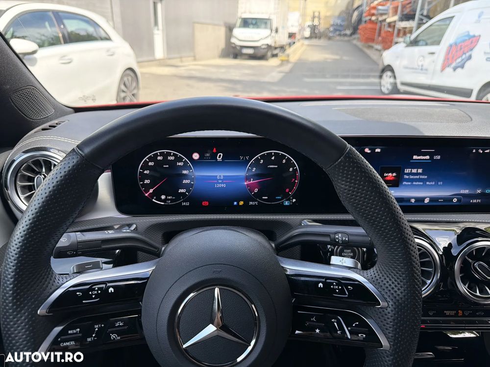 Mercedes-Benz CLA 200 MHEV Coupe - 12