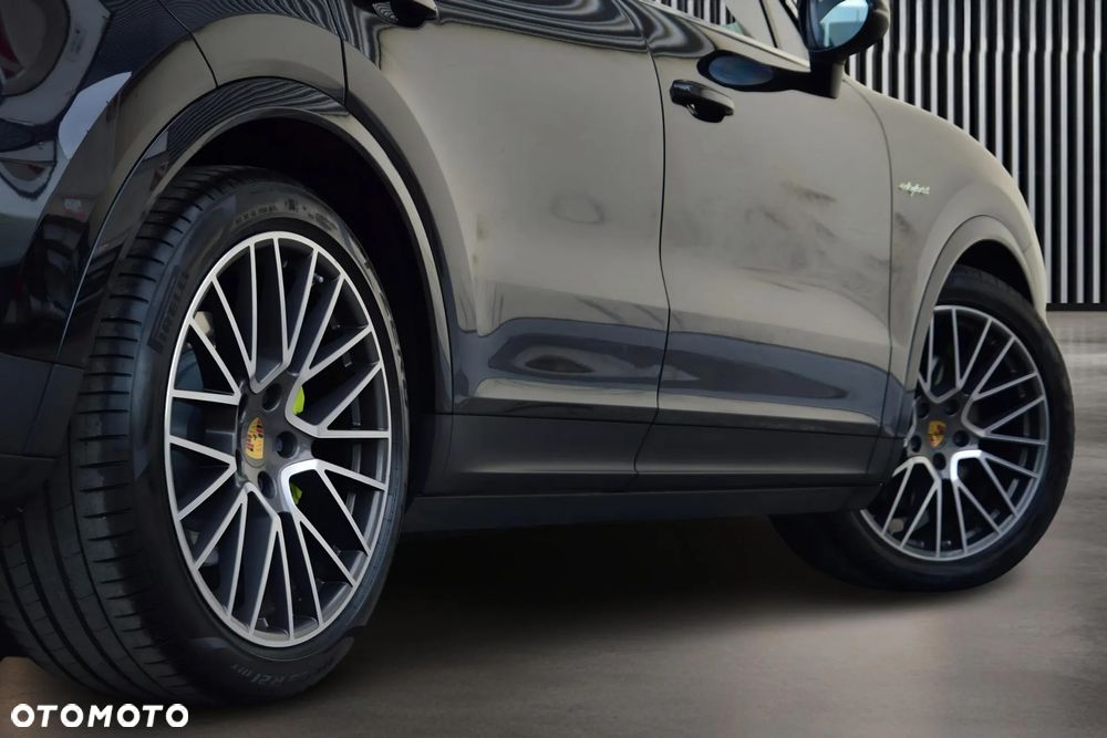 Porsche Cayenne E-Hybrid - 12
