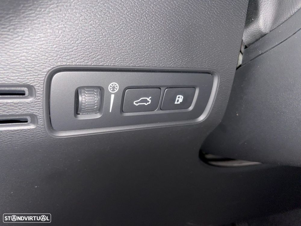 Volvo XC 40 1.5 T4 PHEV Essential - 16