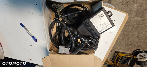 Zestaw instalacji elektrycznej haka holowniczego do MERCEDESA W470 A4705401404
