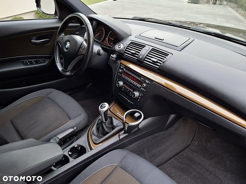 BMW Seria 1 120d DPF Edition Lifestyle - 24