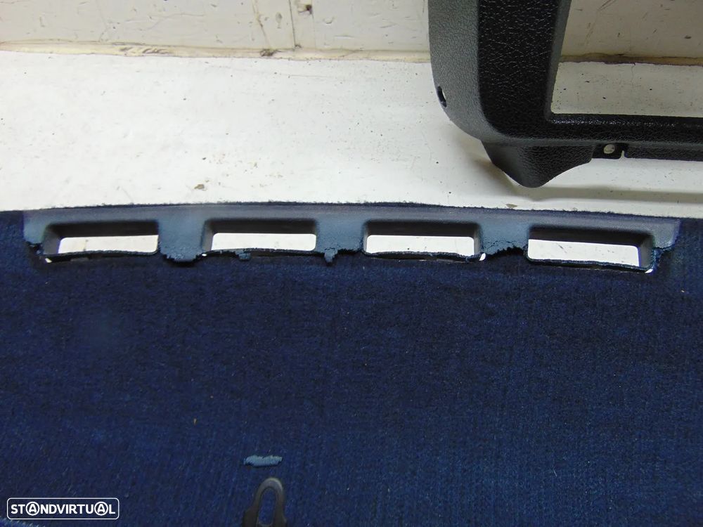 Volvo 244 consola frontal/Chapeleira - 12