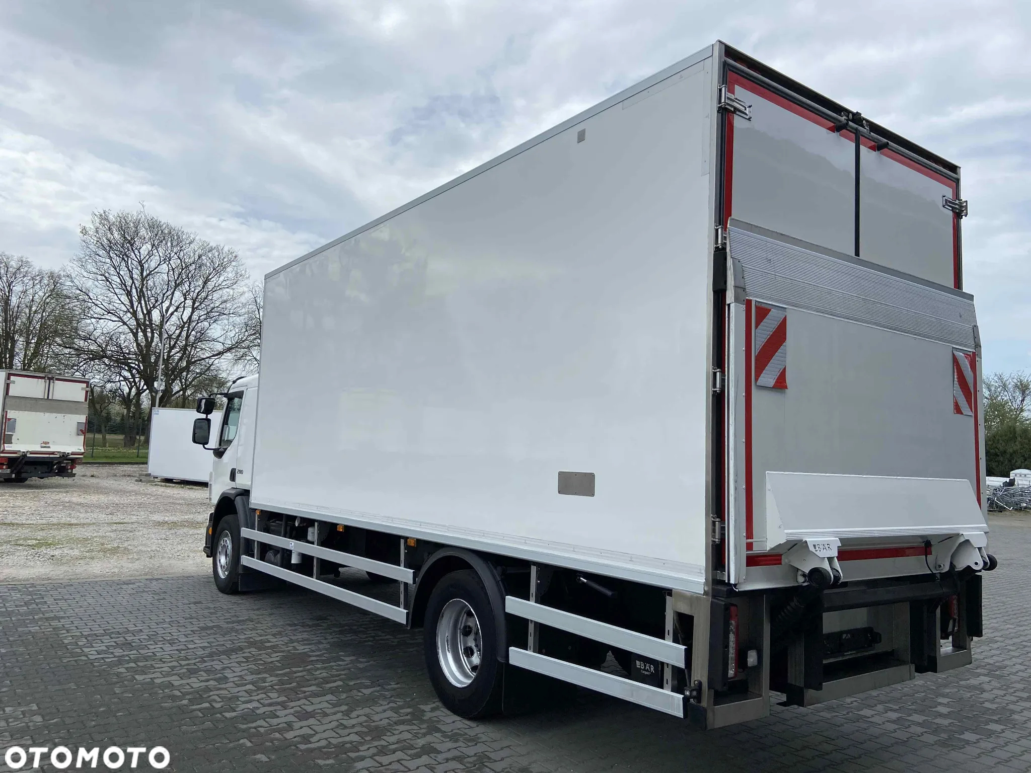 Volvo FE 280 CHŁODNIA SYPIALKA CARRIER DŁUGOŚĆ 6.55 - 4