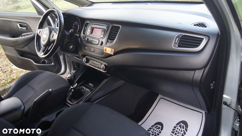 Kia Carens 1.6 GDI M - 36