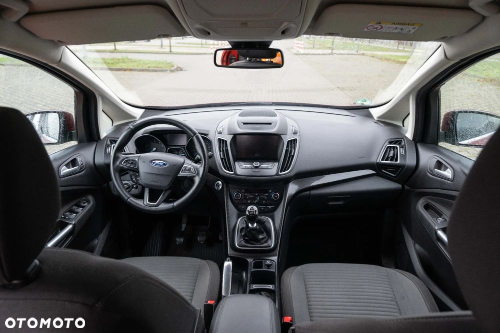 Ford Grand C-MAX - 31