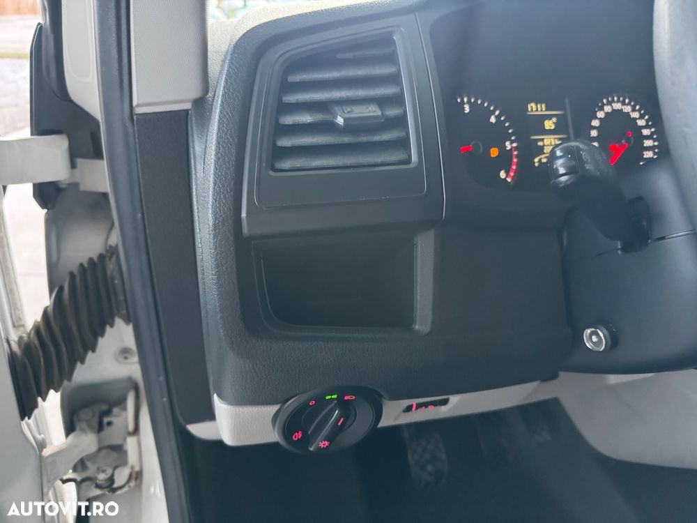 Volkswagen Transporter Lang EU6 - 23