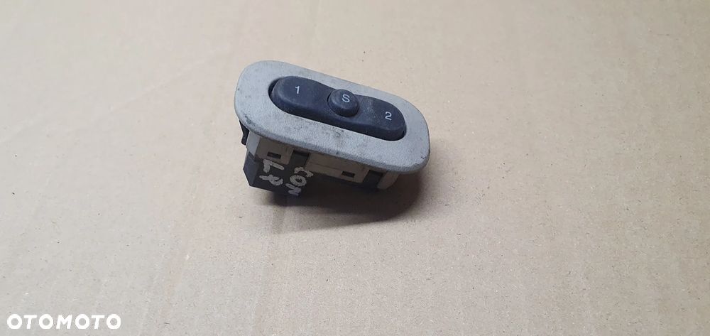 Przełącznik pamięci fotela Jeep Commander X35005600PJ - 2