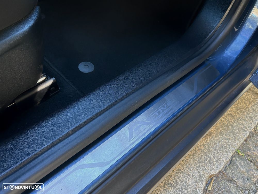 Ford Focus 1.0 EcoBoost Active X - 19