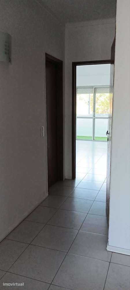 Apartamento T3 em Setúbal num 3º andar em prédio com elevador - Grande imagem: 5/10