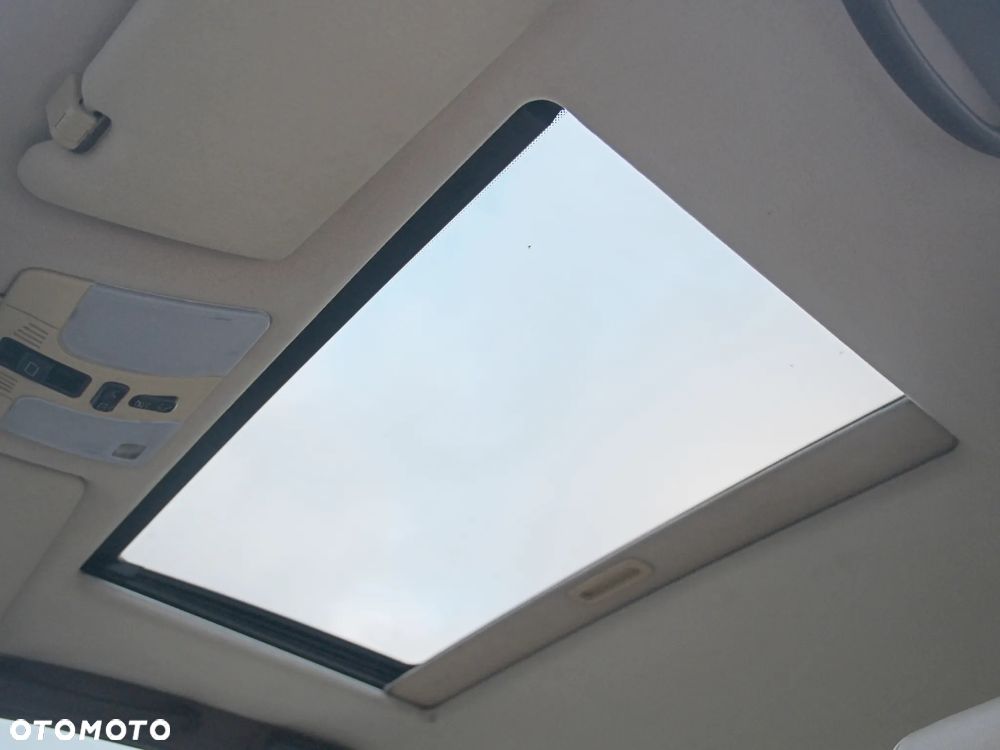 Mercedes-Benz Klasa E 420 T Elegance - 24