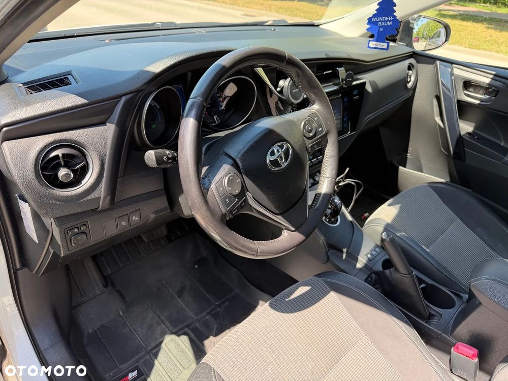Toyota Auris - 5