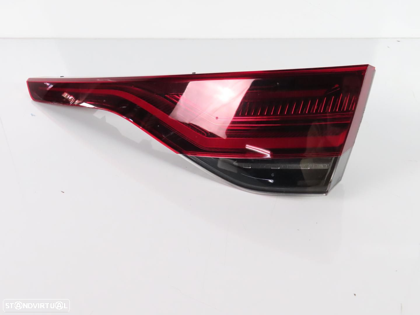 Farolim da mala LED Direito Usado / Original RENAULT MEGANE IV Hatchback (B9A/M/... - 3