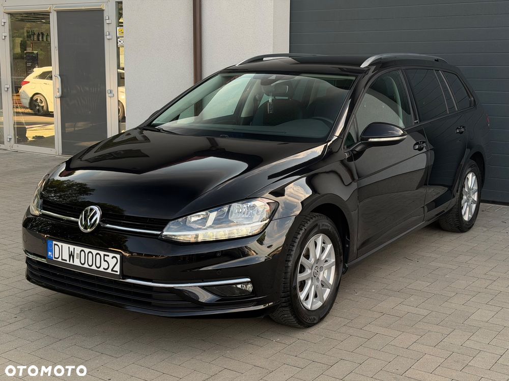 Volkswagen Golf 1.0 TSI IQ Drive - 1