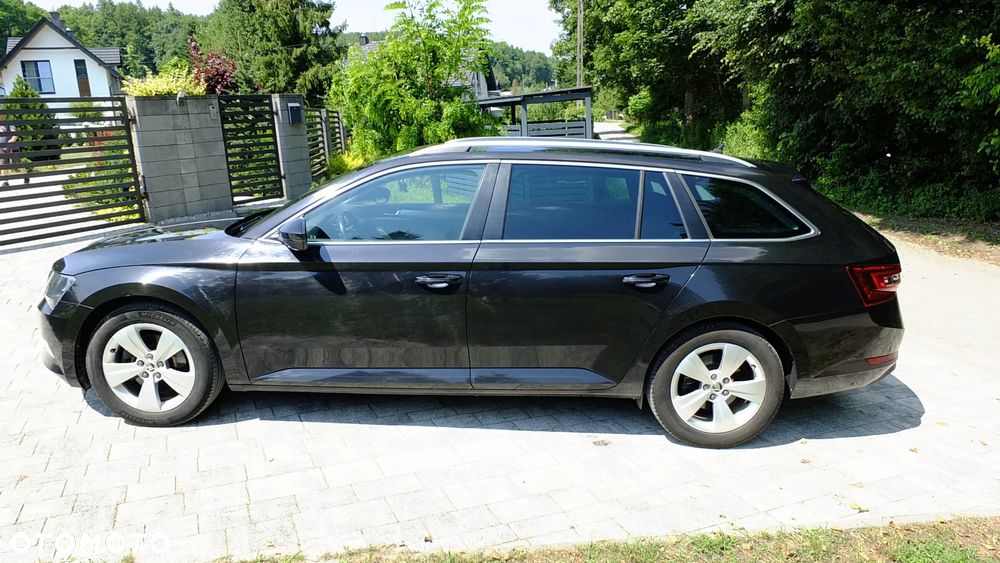 Skoda Superb 2.0 TDI Ambition - 10