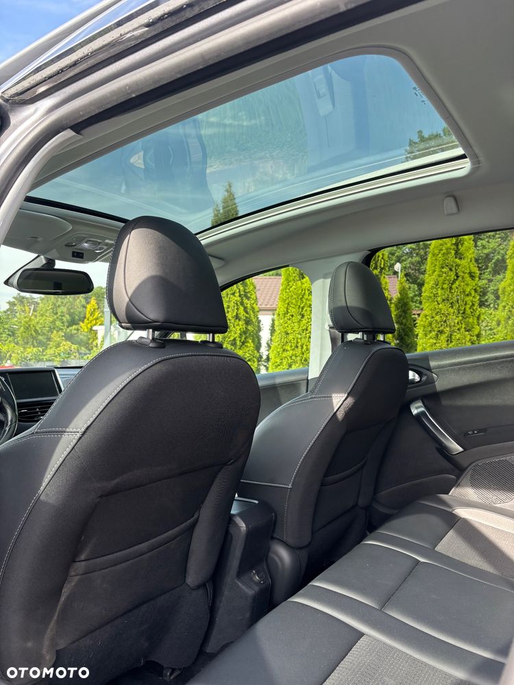 Peugeot 2008 1.2 Pure Tech Allure S&S EAT6 - 3