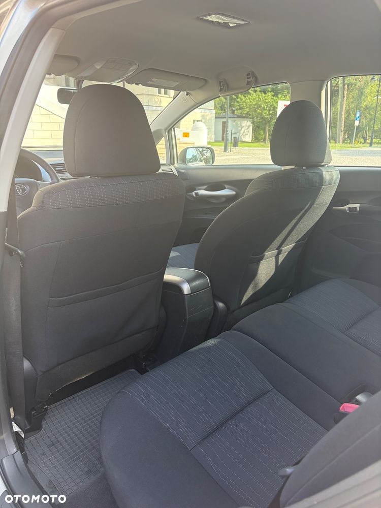 Toyota Auris 1.6 Luna - 12