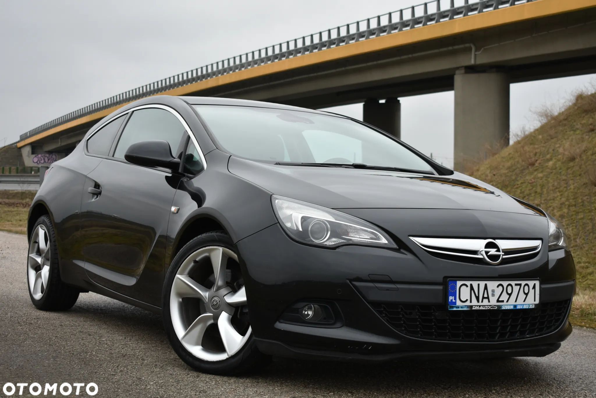 Opel Astra IV GTC 1.4 T Sport - 1