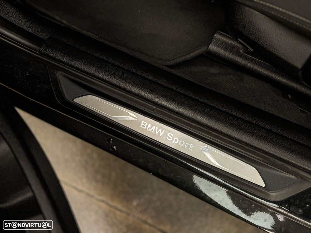 BMW 318 d Touring Aut. Sport Line - 28