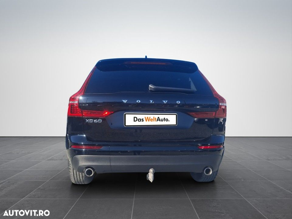 Volvo XC 60 D5 AWD Momentum - 4