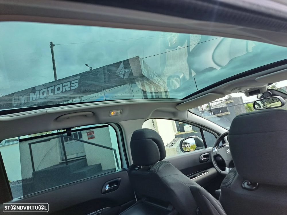 Peugeot 5008 1.6 BlueHDi Allure EAT6 - 28