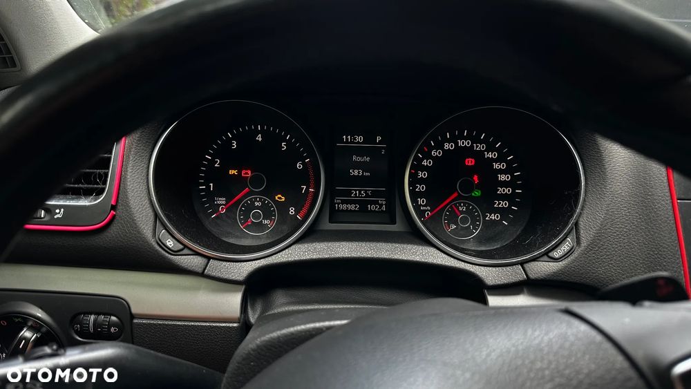 Volkswagen Golf - 21