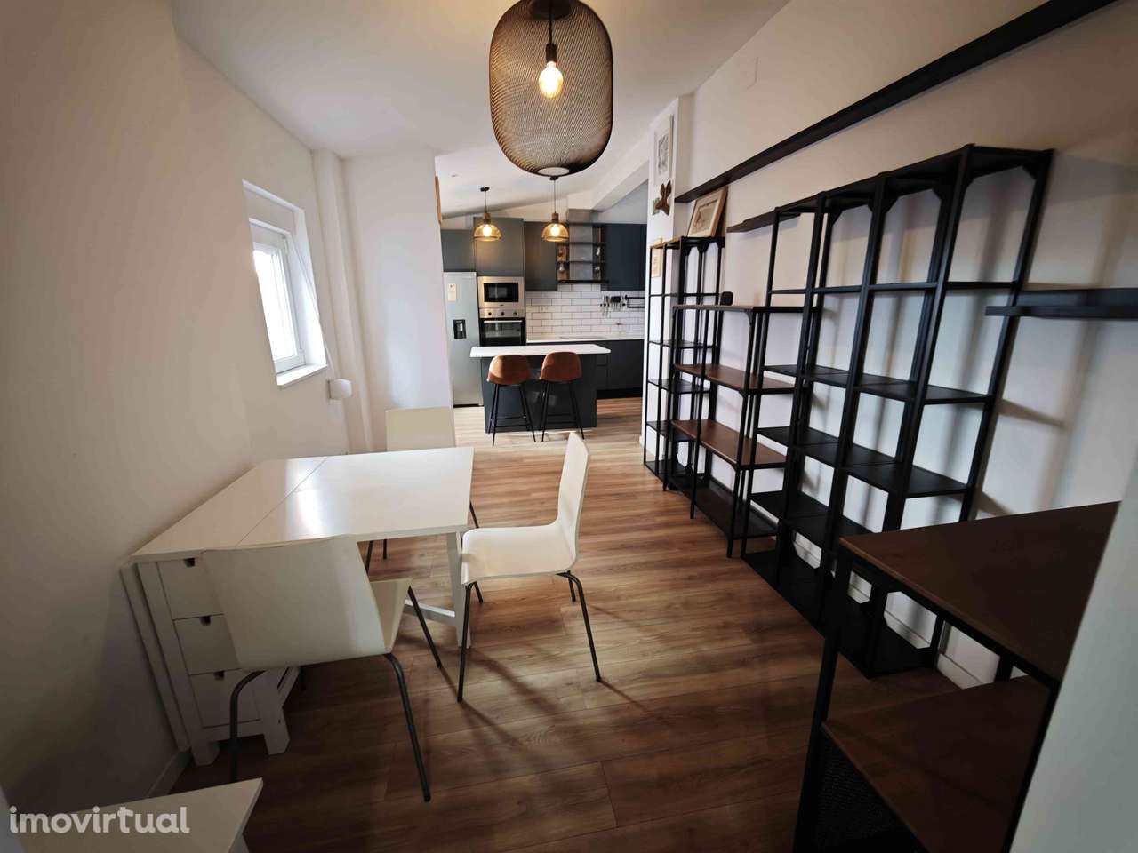 Charmoso T1 no centro de Carcavelos pronto a habitar - Grande imagem: 5/9