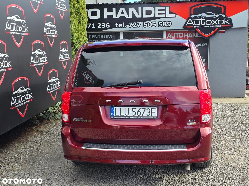 Dodge Grand Caravan - 9