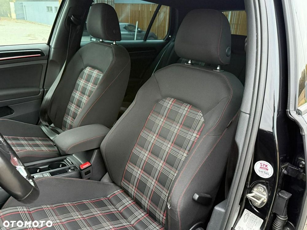 Volkswagen Golf 2.0 TSI BMT GTI Performance DSG - 25
