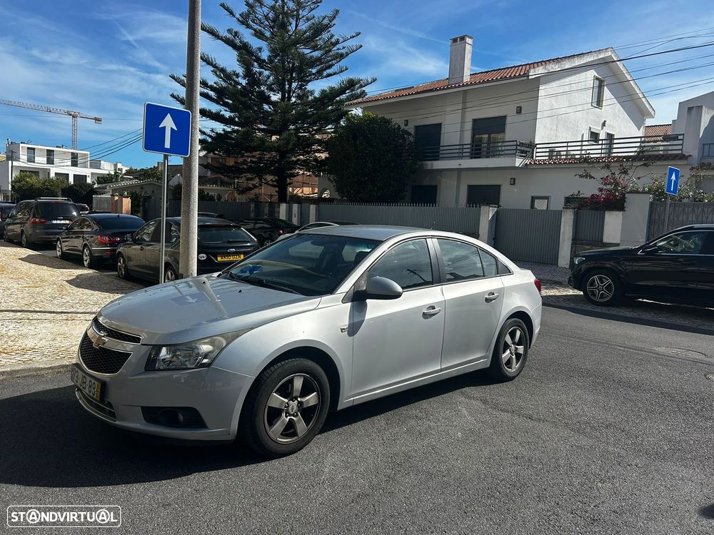 Chevrolet Cruze 1.6 LS - 2