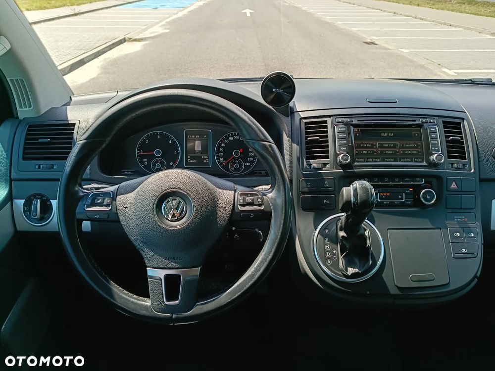 Volkswagen Multivan - 7