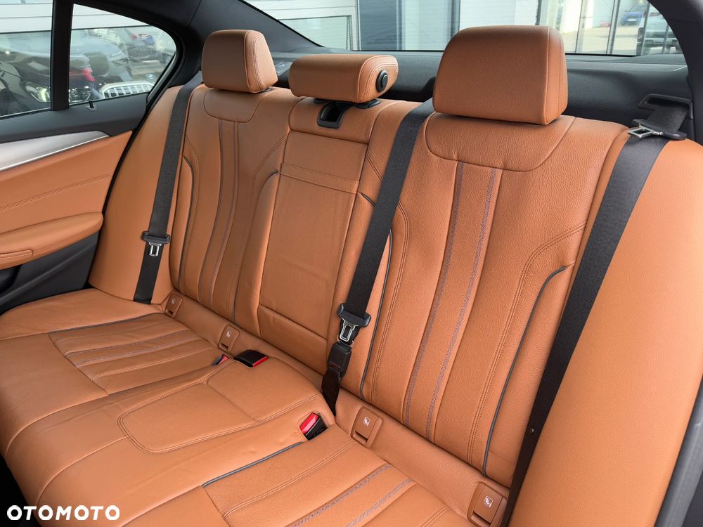 BMW Seria 5 - 22