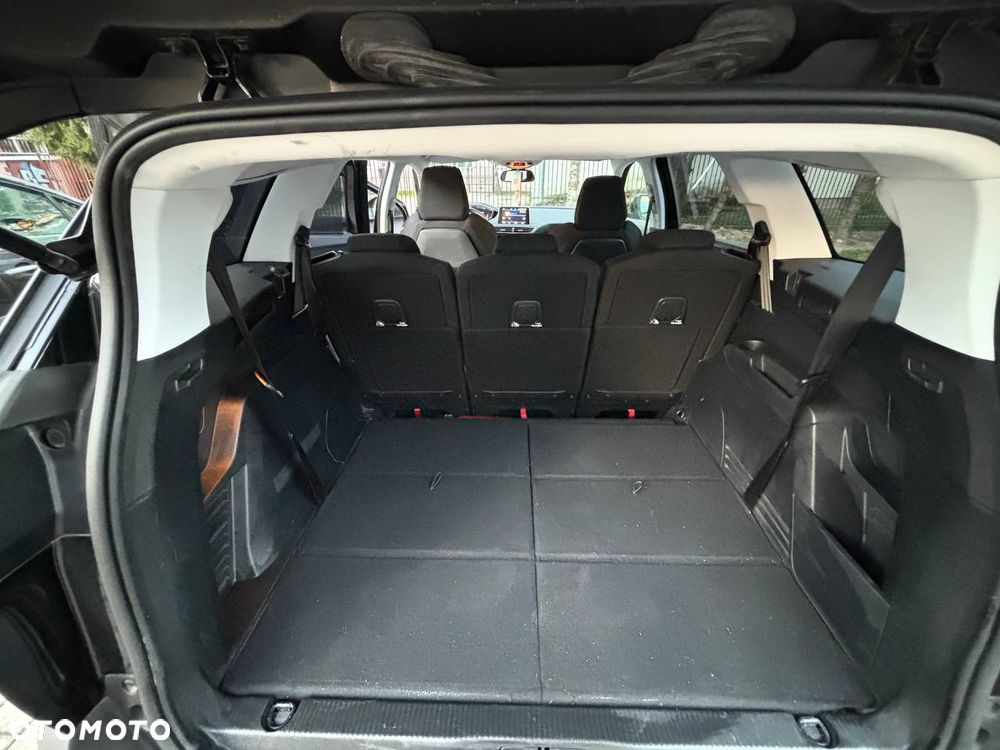 Peugeot 5008 1.5 BlueHDi Active Pack S&S EAT8 - 23