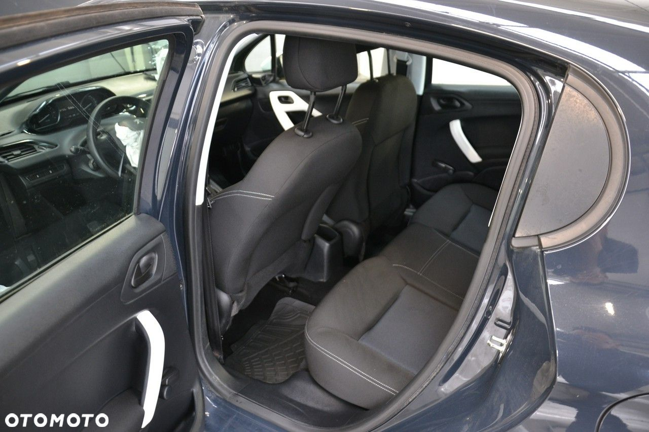 Peugeot 208 - 20