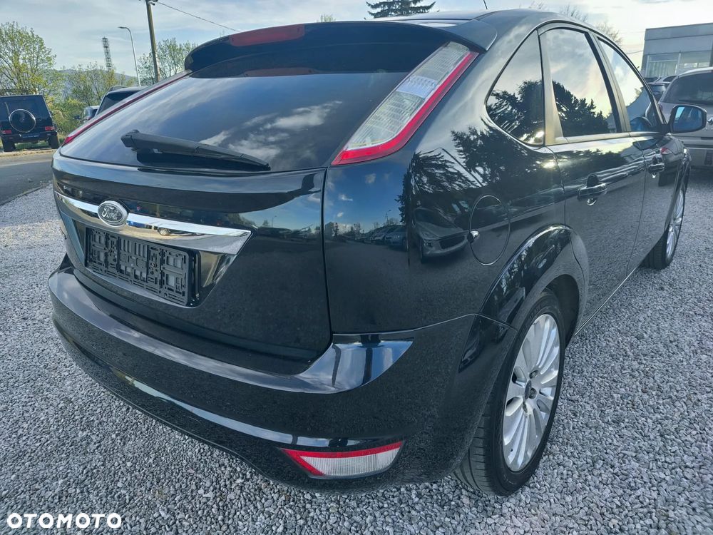 Ford Focus 1.6 Ti-VCT Titanium - 24