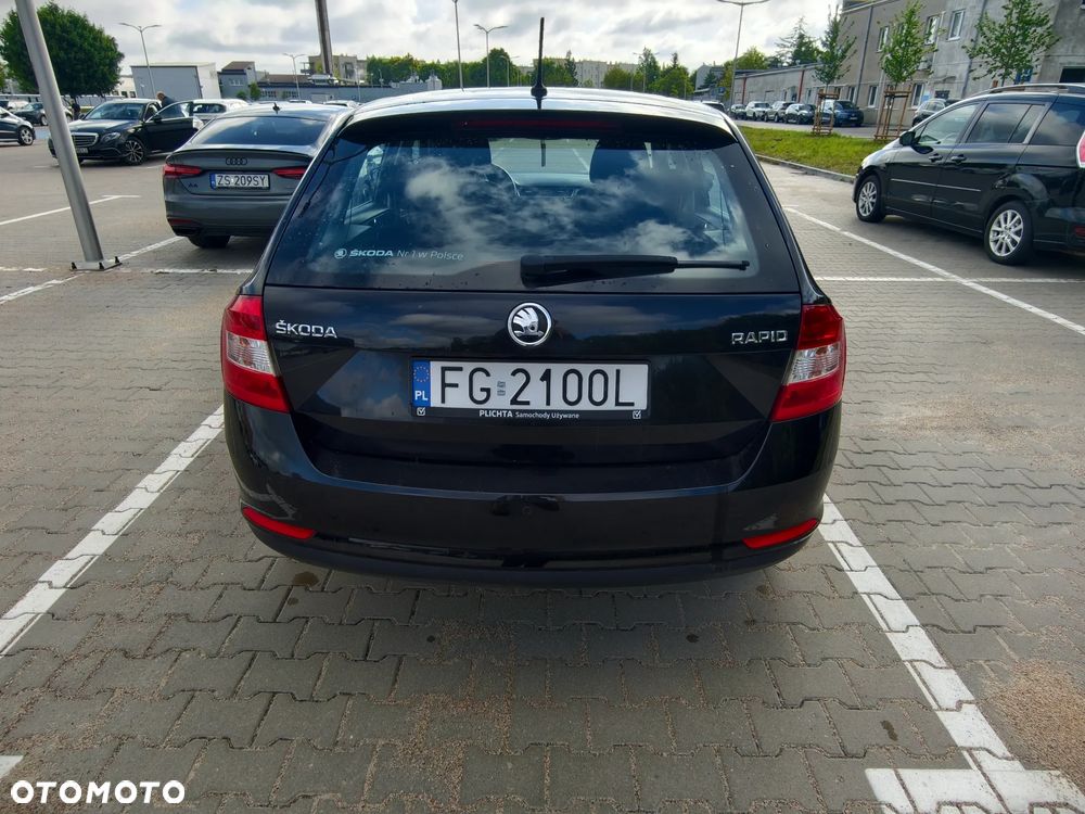 Skoda RAPID Spb 1.4 TDI DPF Style DSG - 4