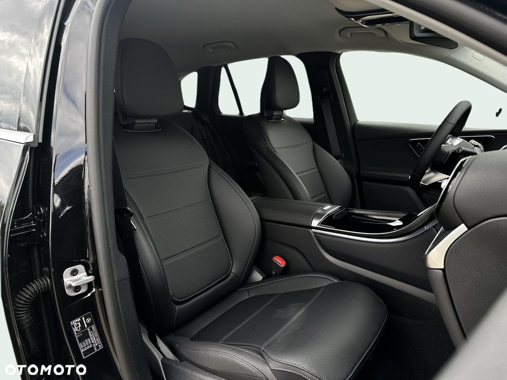 Mercedes-Benz GLC - 13