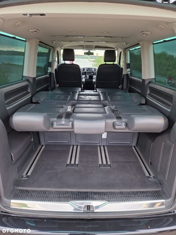 Volkswagen Multivan - 26