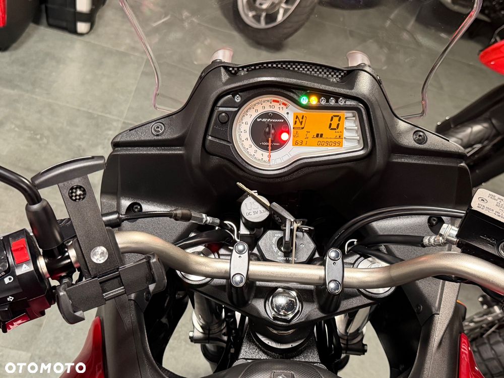 Suzuki V-STROM - 26