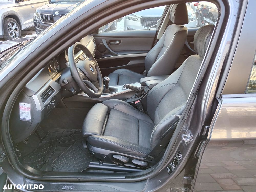 BMW Seria 3 318i Edition Sport - 11