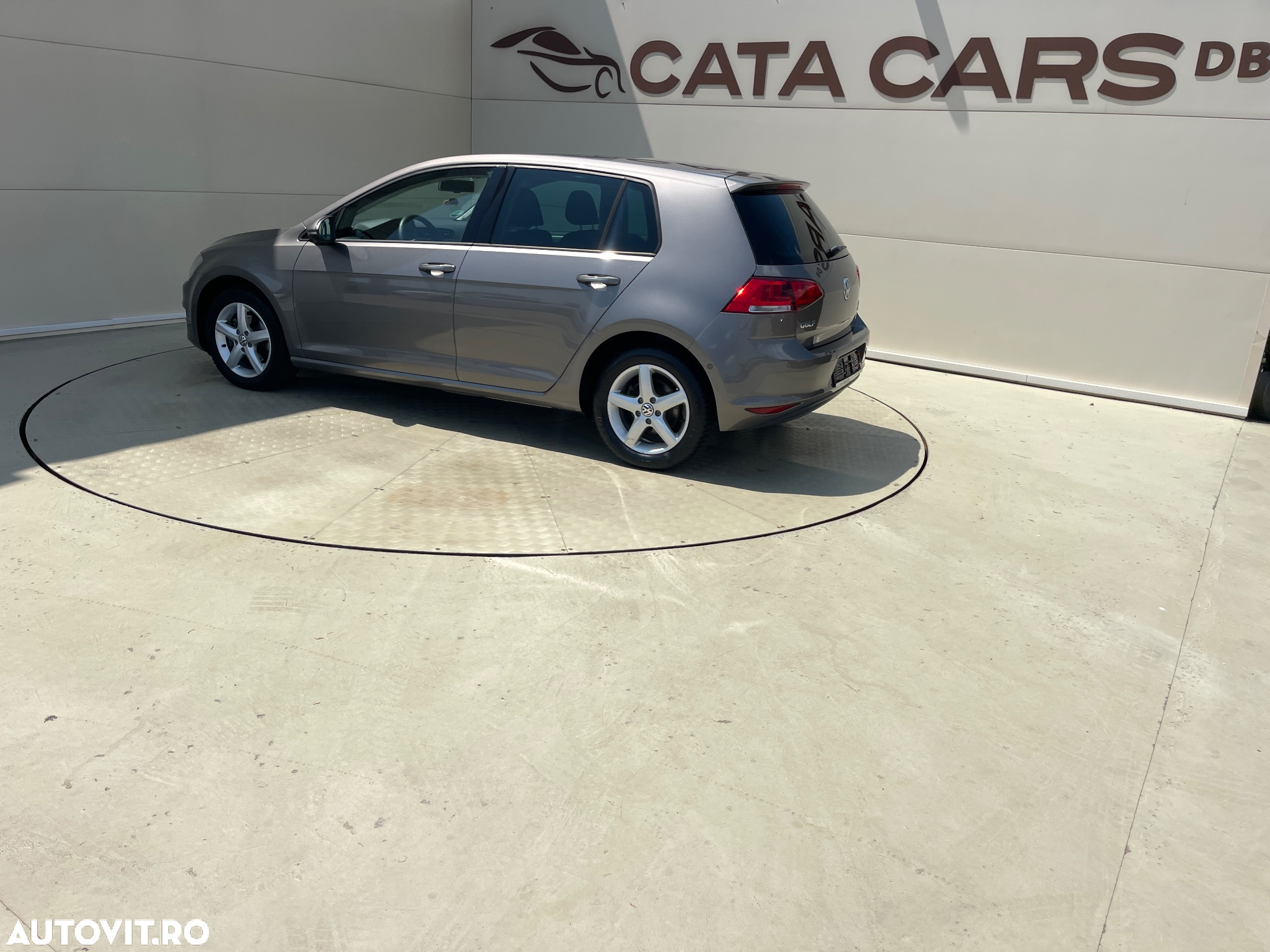 Volkswagen Golf 1.2 TSI BlueMotion Technology Comfortline - 10