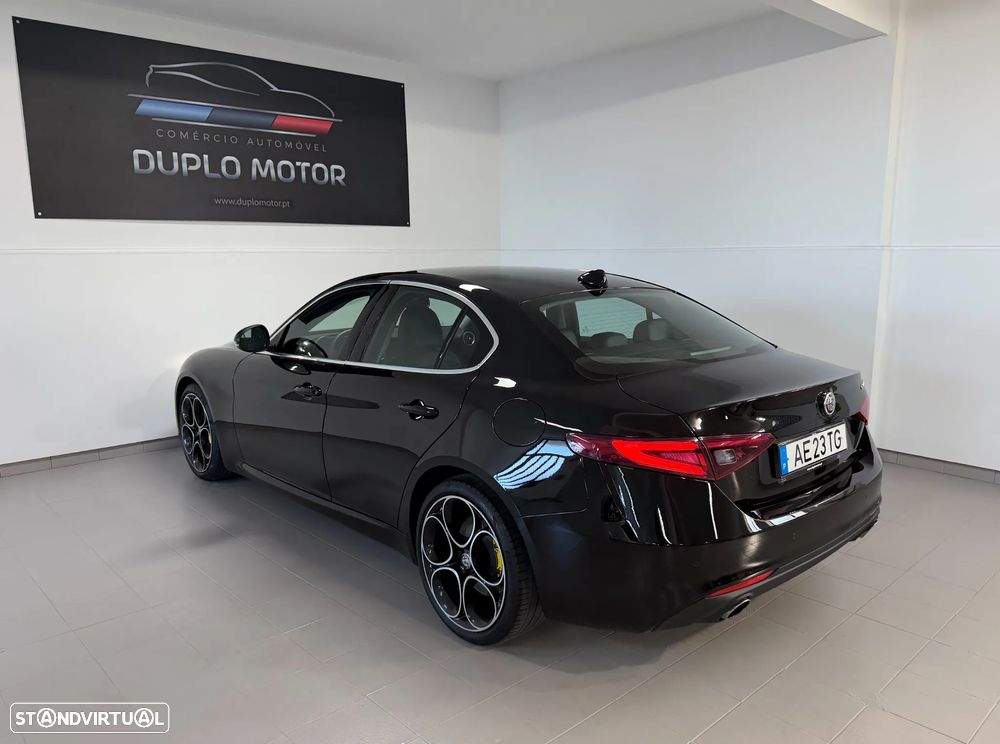Alfa Romeo Giulia 2.2 AT8 Super - 10
