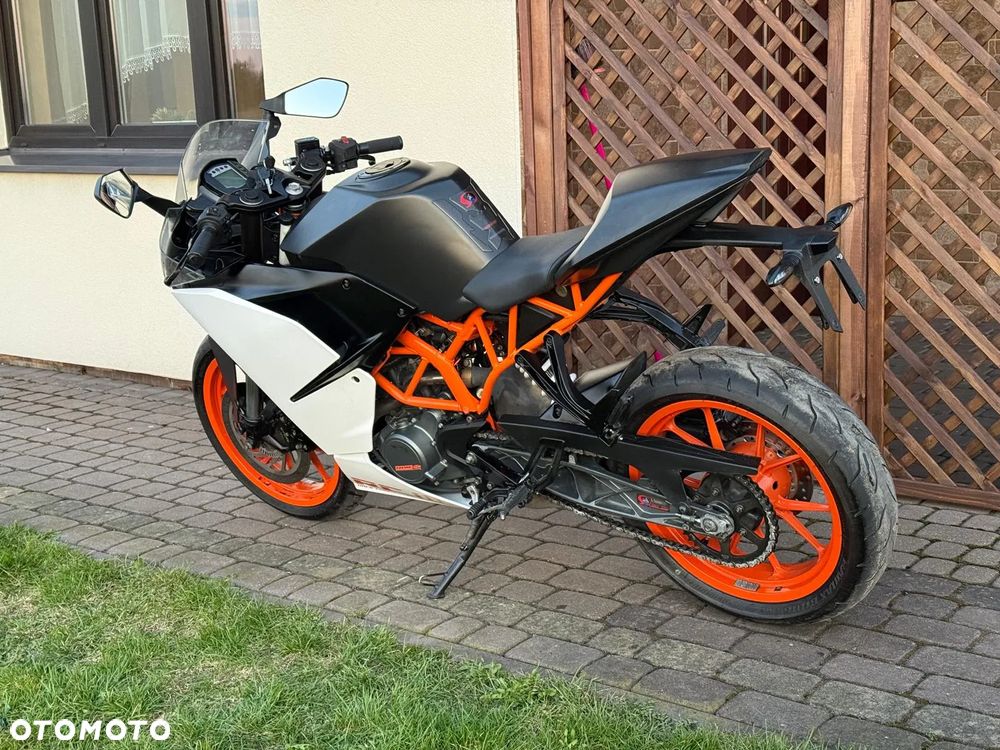 KTM RC 125 - 6