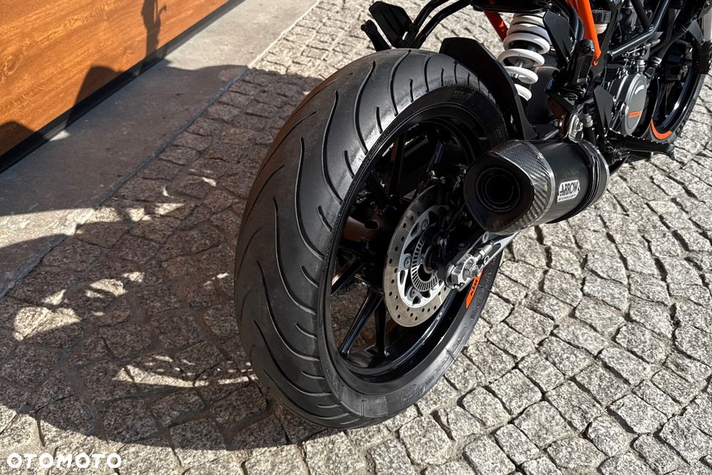 KTM Duke 125 - 10