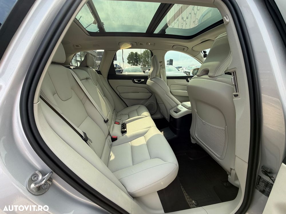 Volvo XC 60 - 22